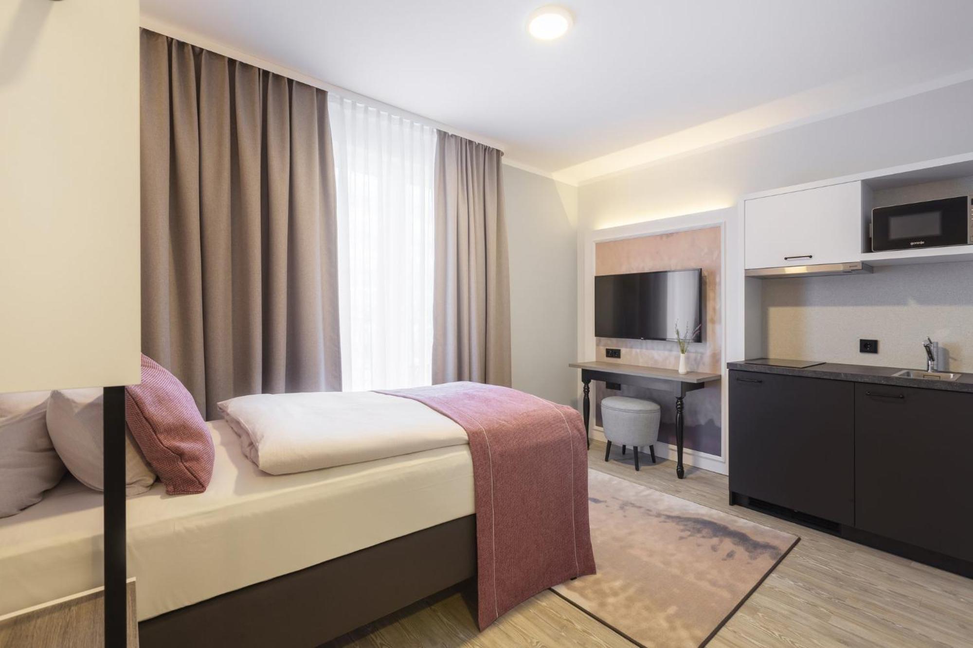 Hotel Yggotel Ravn 3*